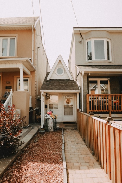 Benefits of Hiring Local Contractors